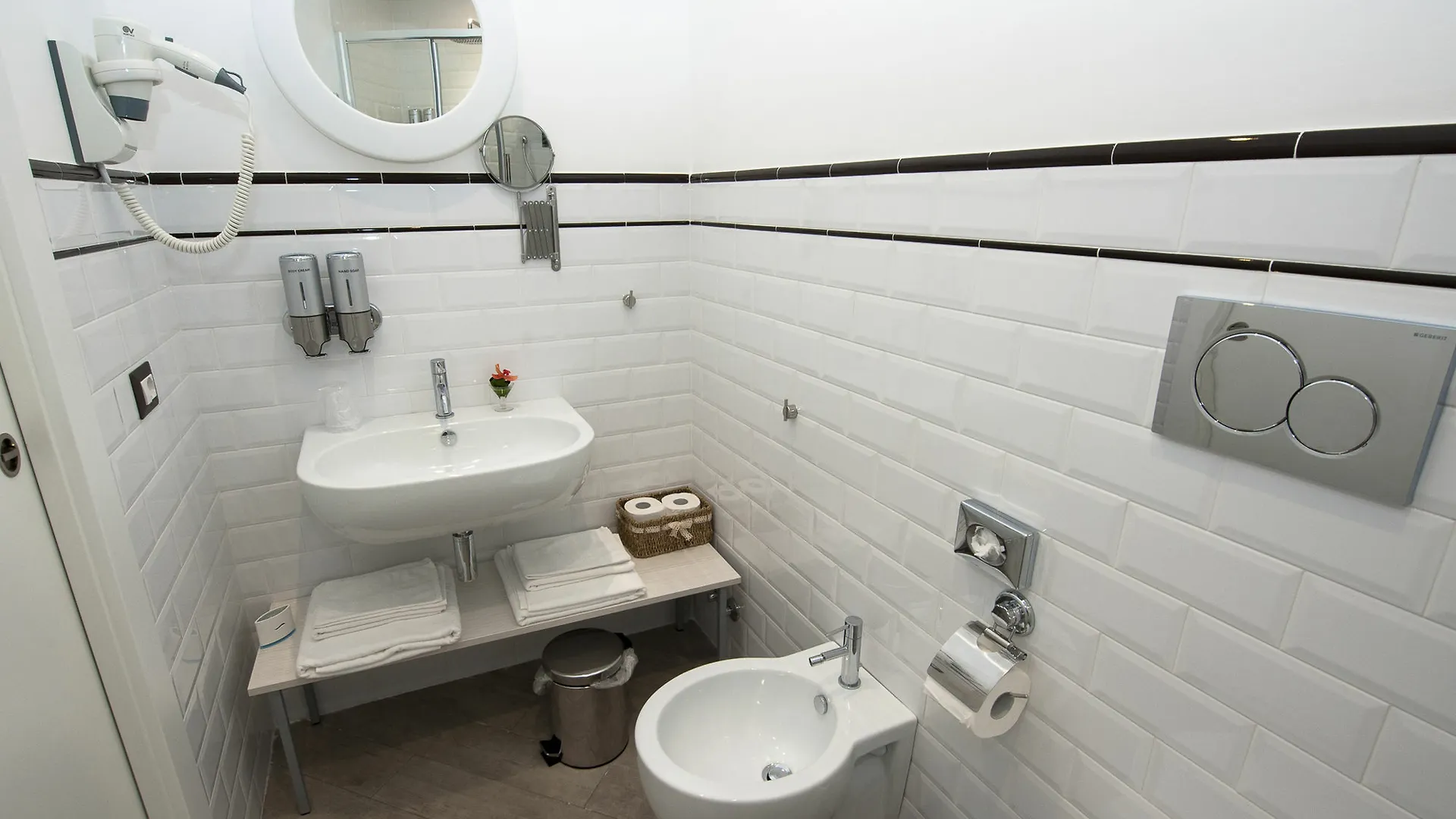 Velvet Suite Roma 0*,  Italia